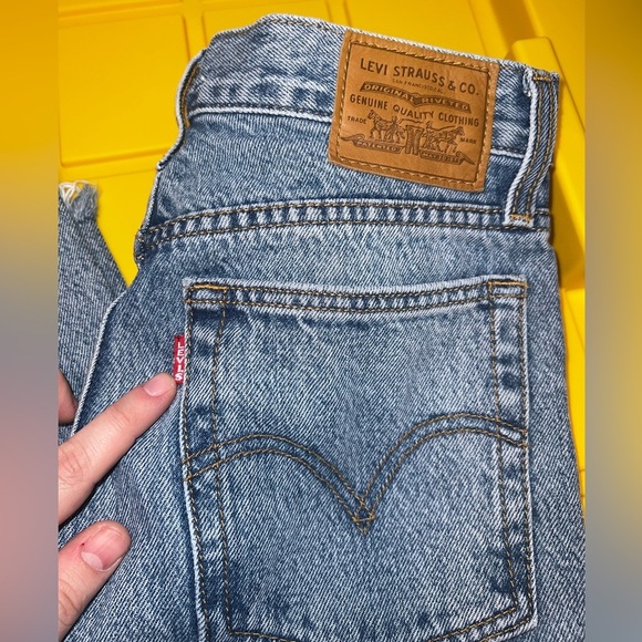 Levi’s Premium Wedgie Jeans - Picture 4 of 15